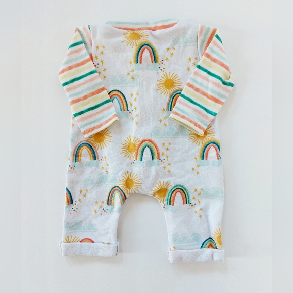 *NEW* Rainbows and sunshine Newborn Sleeper Outfit Newborn - Picture 4 of 4
